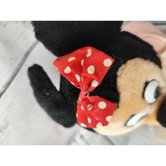 Vintage Pink Baby Minnie Mouse Crawling Plush Stuffed Animal With Bib READ - Picture 3 of 9